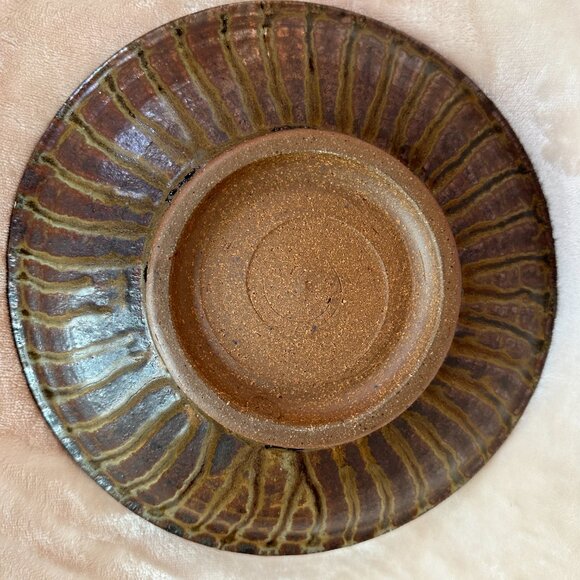 EUC Japanese Style Handcrafted Pottery Plate Artist's Stamp 9.75" diameter - Picture 7 of 10